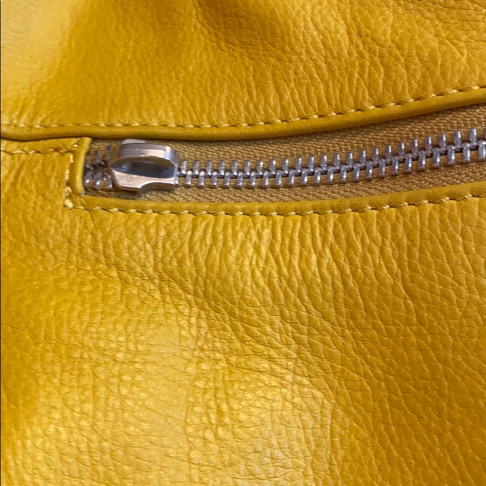 Tote - Picture 4 of 4